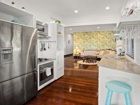 Anville Court - Holiday Adelaide 4