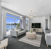 Havana Blue - Large 4 Bedroom Family Home - Holiday Adelaide