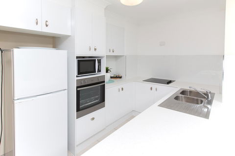 Miami Beachside Holiday Apartments - Holiday Adelaide 26