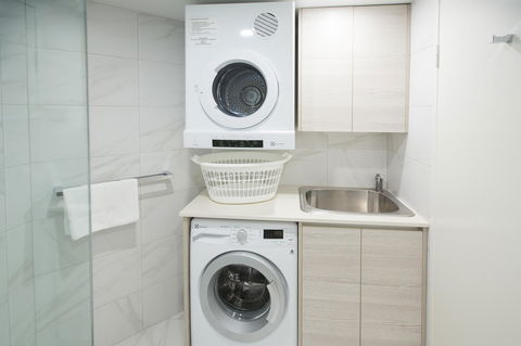 Miami Beachside Holiday Apartments - Holiday Adelaide 17