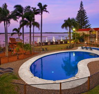 Waters Edge Port Macquarie - Holiday Adelaide