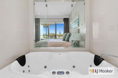 WAVE CULTURE 1204 - BEACH BLISS - Holiday Adelaide 3