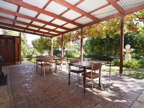 Wentworth Central Motor Inn - Holiday Adelaide 1
