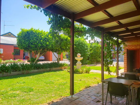 Wentworth Central Motor Inn - Holiday Adelaide 0