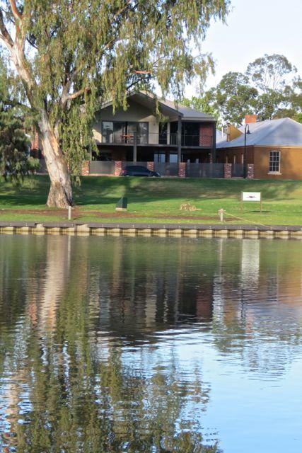 Wentworth Wharf B&B - Holiday Adelaide 3