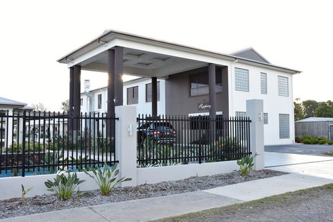 Western Downs Motor Inn - Holiday Adelaide 0