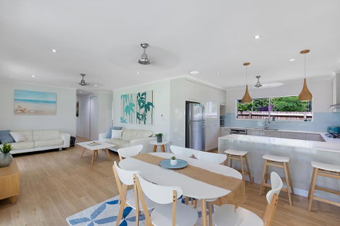 Whitsunday Palms - Holiday Adelaide 0