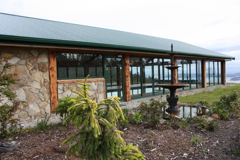 Woodbridge Hill Hideaway - Holiday Adelaide 1