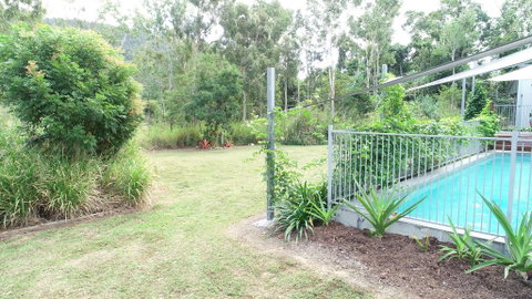 Woodwark Bay Retreat Airlie Beach - Holiday Adelaide 2