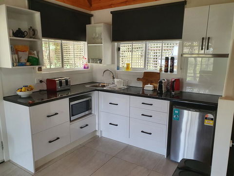 Wurrung B & B - The Cottage - Holiday Adelaide 1