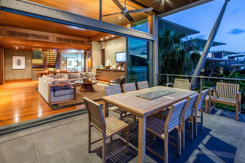 Yacht Club Villa - Holiday Adelaide 2
