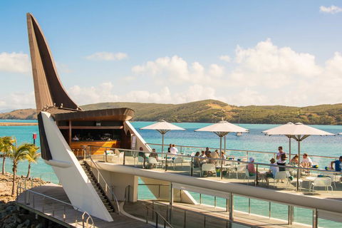 Yacht Club Villa - Holiday Adelaide 0