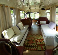 Yamba Hinterland bush retreat - Vintage bus stay - Holiday Adelaide