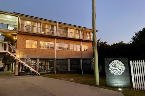 Yamba Views Accommodation - Holiday Adelaide 0