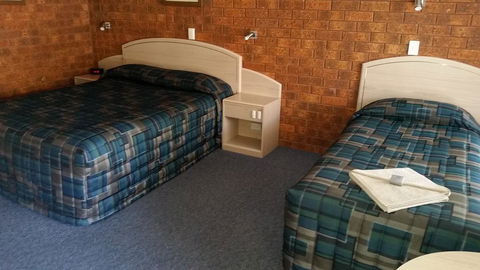 Yambil Inn - Holiday Adelaide 1