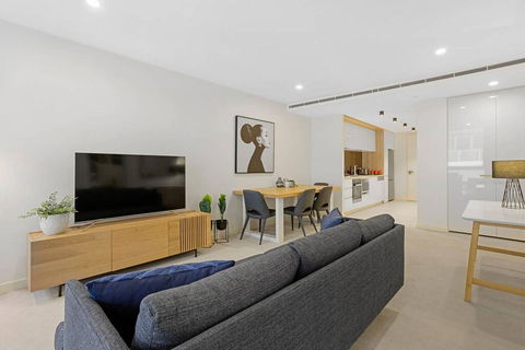 YARRA - YARRA Toorak Rd & Chapel St. Pool, Gym & Parking - Holiday Adelaide 1
