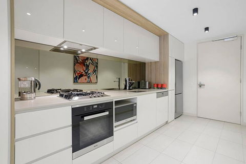 YARRA - YARRA Toorak Rd & Chapel St. Pool, Gym & Parking - Holiday Adelaide 3
