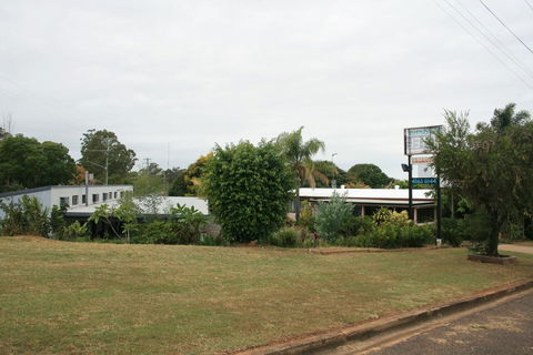 Yarraman Gardens Motel Queensland - Holiday Adelaide 1