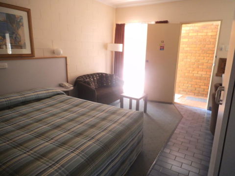 Yarragon Motel - Holiday Adelaide 2