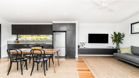 Your Luxury Escape - Carinya Cottages 3 - Holiday Adelaide 3