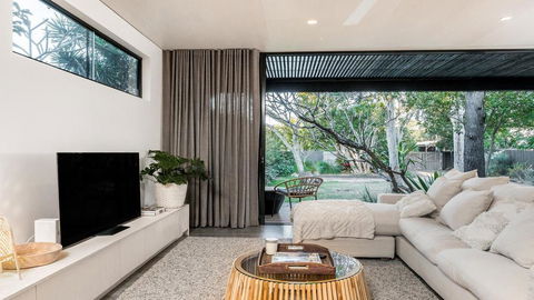 Your Luxury Escape - Tallowood - Suffolk Park - Holiday Adelaide 3