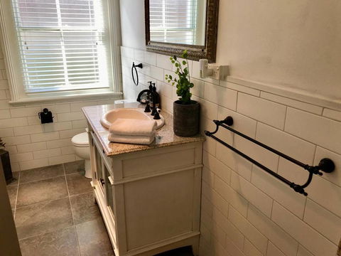 YSG The Edward Townhouse 153 - Walk To Town - Holiday Adelaide 3