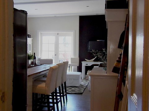 YSG The Edward Townhouse 155 - Steps To Town - Holiday Adelaide 2