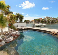 Yulunga 20 - 4 BDRM Canal Home with Pool - Holiday Adelaide