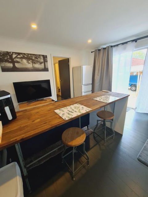 1 Bedroom Self-contained Apartment In Lalor - Holiday Adelaide 3