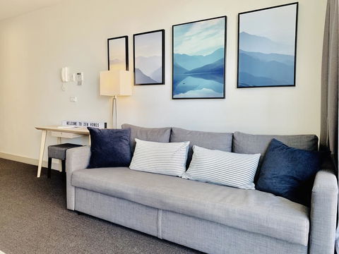 ZEN Homes On Collins - Holiday Adelaide 2