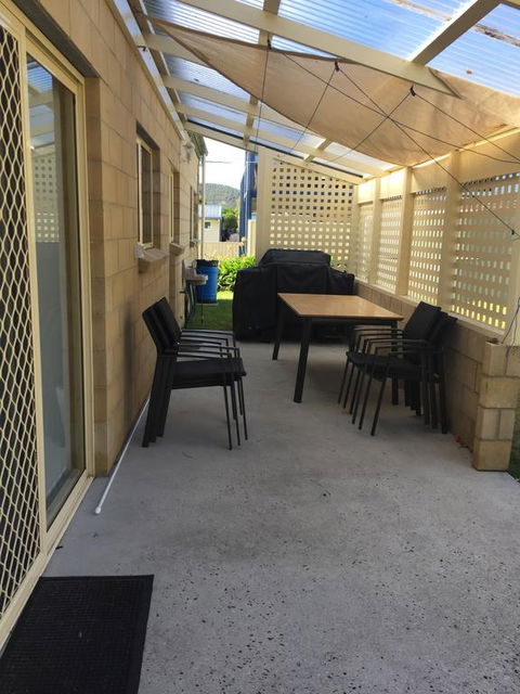 Rose Cottage Sisters Beach Accommodation - Holiday Adelaide 1