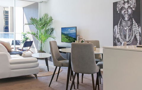 Lux 2BR On Hindmarsh SQ - Holiday Adelaide 1