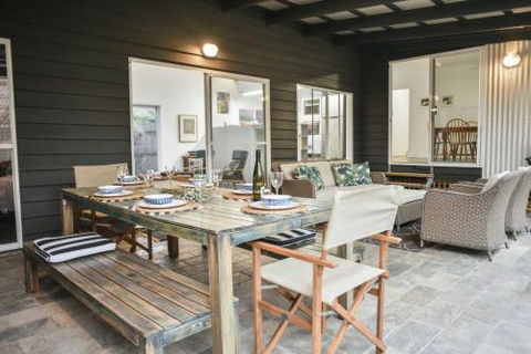 Currimundi Beach House - 1min To Currimundi Lake & Beach - Holiday Adelaide 2