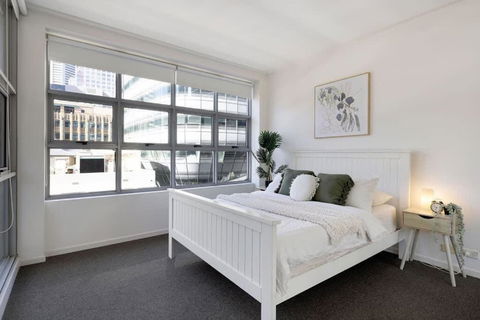 A Stylish & Bright Suite Next To Darling Harbour - Holiday Adelaide 0
