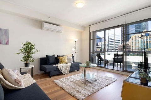 A Stylish & Bright Suite Next To Darling Harbour - Holiday Adelaide 3