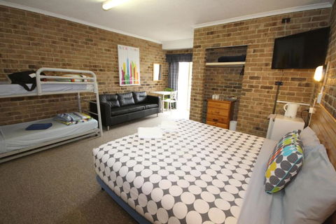 Acacia Snowy Motel - Holiday Adelaide 2