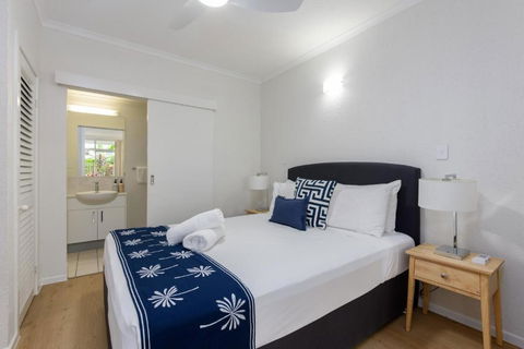 Apartment 4 At Palm Villas - Holiday Adelaide 1