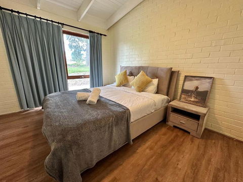 Arcadia Stunning Manor Tennis & Pool & Hottub - Holiday Adelaide 4