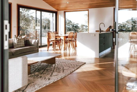 B E R T I E - Central Bicheno - Holiday Adelaide 0