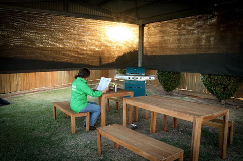 Emerald Park Motel - Holiday Adelaide 9