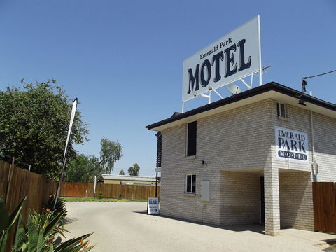 Emerald Park Motel - Holiday Adelaide 11