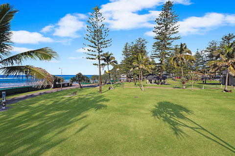 Pacific Regis Beachfront Holiday Apartments - Holiday Adelaide 15