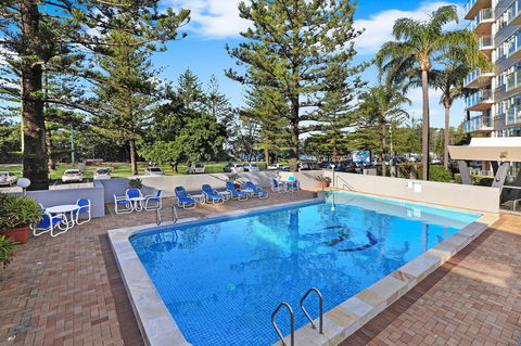 Pacific Regis Beachfront Holiday Apartments - Holiday Adelaide 4