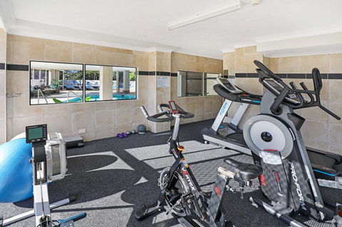 Pacific Regis Beachfront Holiday Apartments - Holiday Adelaide 8