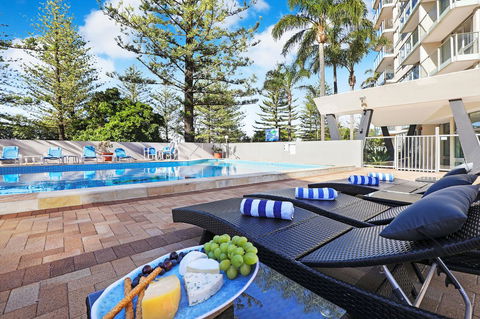 Pacific Regis Beachfront Holiday Apartments - Holiday Adelaide 1