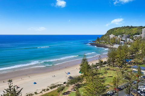Pacific Regis Beachfront Holiday Apartments - Holiday Adelaide 0