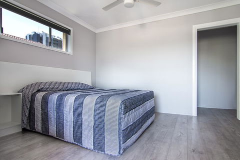 Burleigh Gold Coast Motel - Holiday Adelaide 10