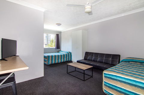 Burleigh Gold Coast Motel - Holiday Adelaide 17