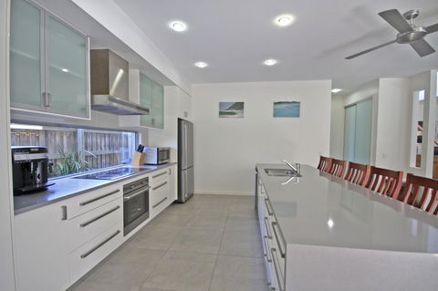 48 Boardrider Crescent, Mt Coolum - Pet Friendly, WiFi, Linen Incl. 500 BOND - Holiday Adelaide 3