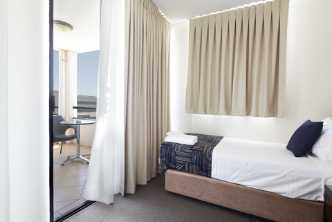 West End Central Apartments - Holiday Adelaide 12